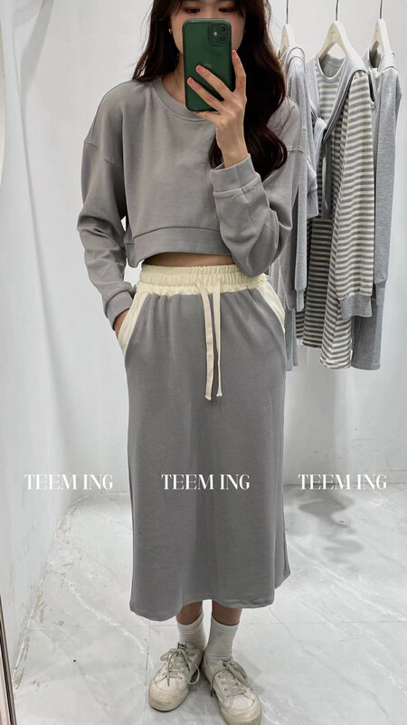 Autumn is new! [TEEM ING] Design all-match sweater + contrast elastic waist skirt suit 22T595# HJY