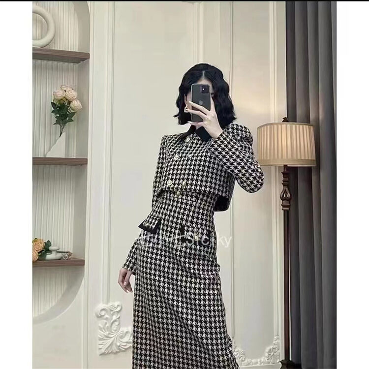 Early autumn new style! [Clothing] Xiaoxiangfeng houndstooth double-breasted short coat + suspenders long dress suit 1250# PCZ