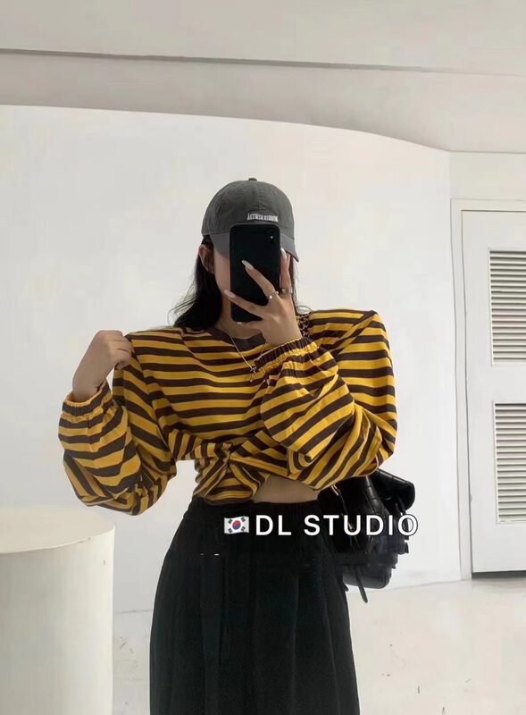 New in autumn! [DL] side button striped Korean round neck long-sleeved T-shirt 9088# WTT
