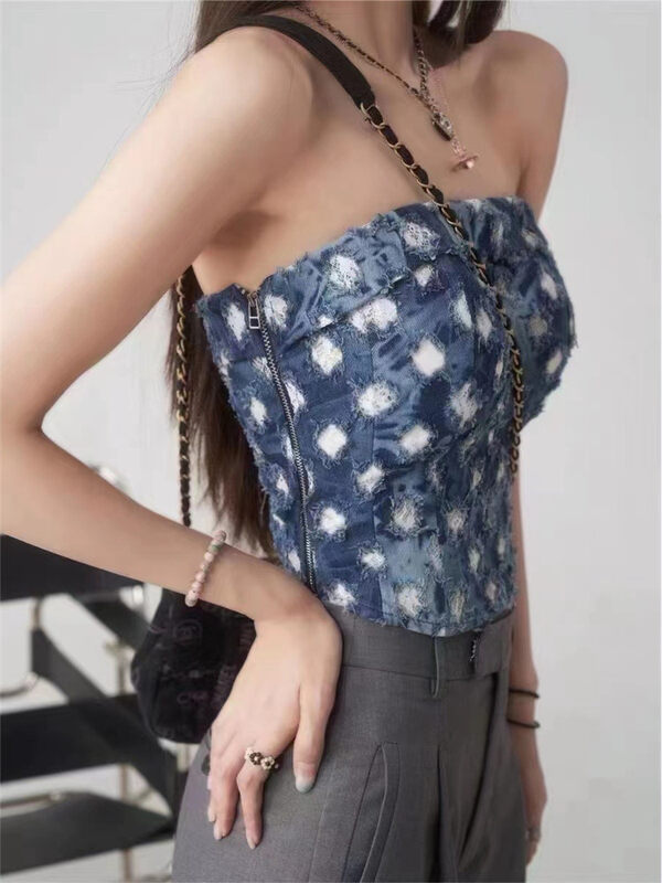New in autumn! [Clothing] Sexy niche design sense hole denim tube top vest/sling 1322# PCZ