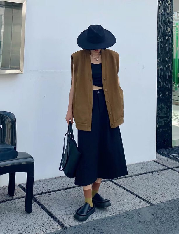New in early autumn! [HYSO] knitted shoulder pad cardigan vest 8957# XJ