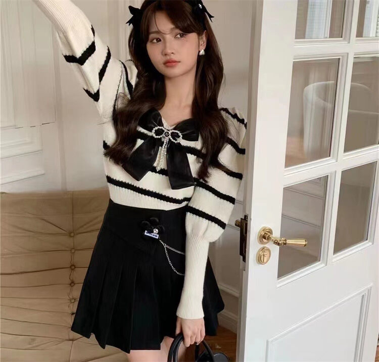 New in autumn! [BINGBING] Bow Puff Sleeve Striped Warm Sweater 8652# XYJ