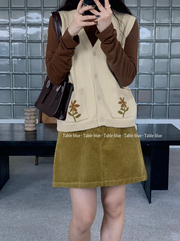 New in autumn!【TABLE BLUE】Korean version of simple fake pocket corduroy skirt 3081# LSW