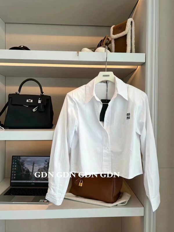 New in autumn! [GDN] Fashionable letter embroidery short shirt K026# OZQ