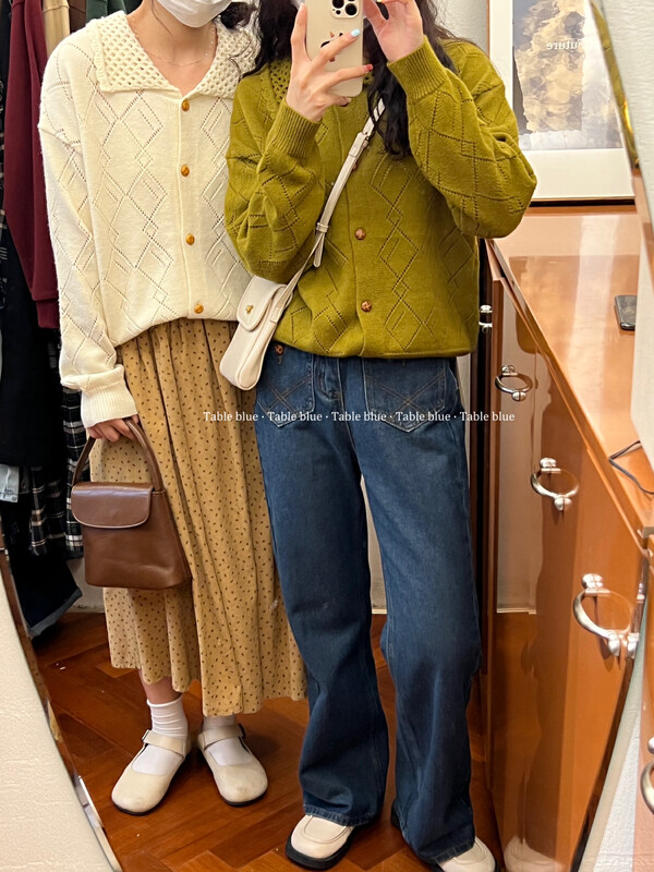 New in autumn!【TABLE BLUE】Korean version of fresh pineapple bag buckle hollow warm sweater T3023# LSW