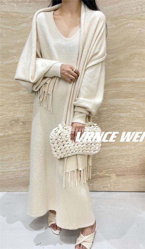 Autumn is new! [VRNCE] Big-name simple V-neck temperament loose dress (with scarf) 7337# XYJ
