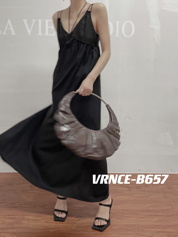New in early autumn! [VINCE] high-end brand minimalist suspender dress 5192-1# XYJ