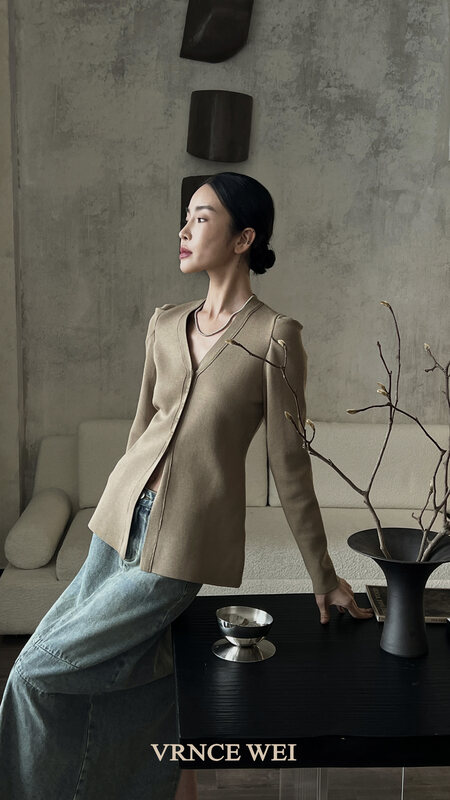 New in autumn! [VRNCE] Big-name simple V-neck puff sleeve single-breasted knitted cardigan 7312# XYJ