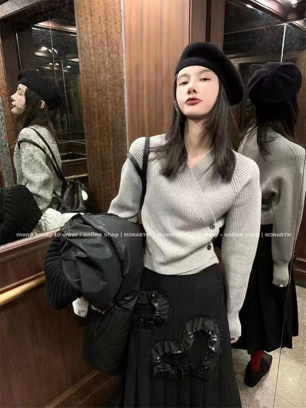 New in autumn!【BINGBING】V-neck single-breasted loose warm sweater 8663# XYJ