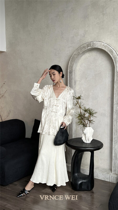New in autumn! [VRNCE] Big-name simple high-waist pleated solid color skirt 5321# XYJ