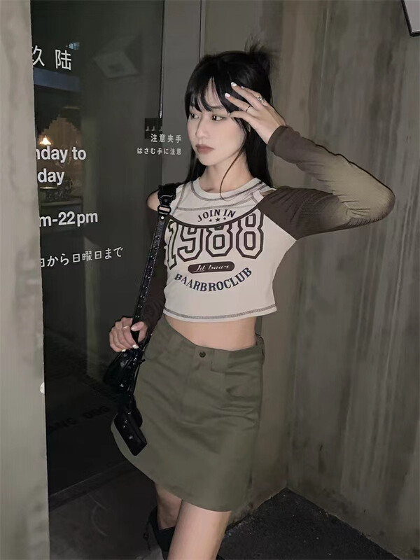 New in autumn! [BAOBAO (FAN FAN)] personalized letter off-shoulder design short shirt 0693# OZQ