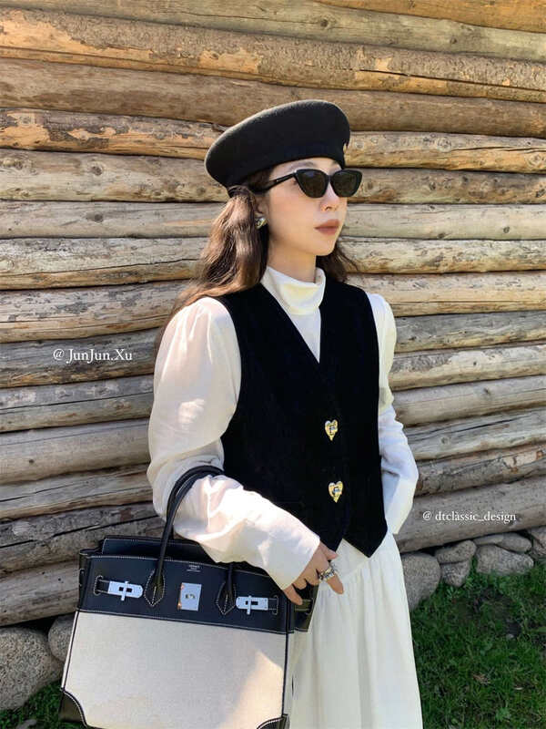 New in early autumn!【DT CLASSIC】Retro Flocking Leather Love Buckle Vest D4825-B1# JHY