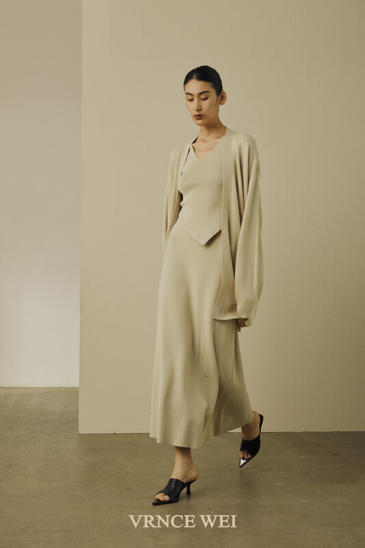 New in autumn! [VRNCE] Big-name minimalist high-waisted slim-fitting skirt 7311B# XYJ