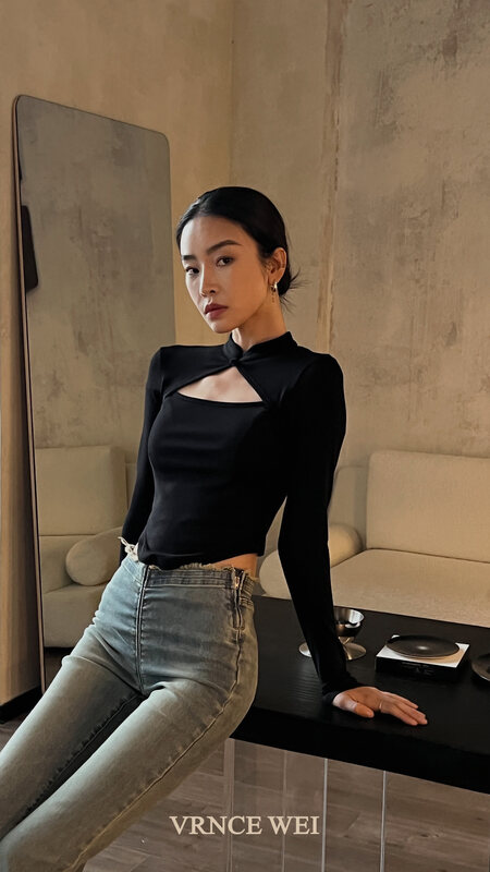 New in early autumn! [VRNCE] Big-name simple new Chinese style retro buckle hollow design sense of niche small shirt 5317# XYJ