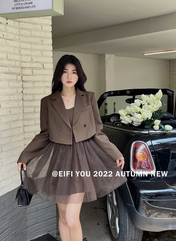 New in early autumn! [EI FI YOU] Mesh stitching suspender dress + temperament breasted suit suit (with mesh detachable) 5181# LSL