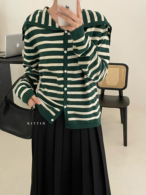 【KITTIN】Korean Style Large Collar Striped Knit Sweater 1323