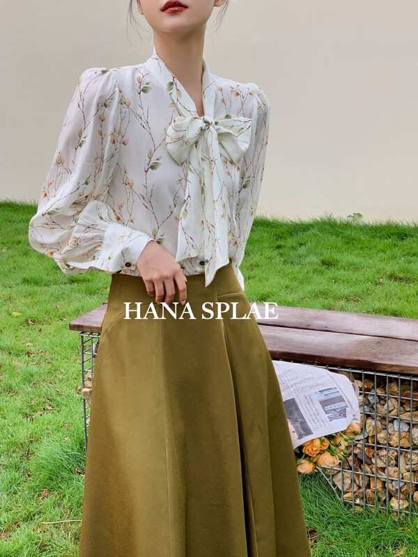 New in early autumn!  [HANNA Hanna] French retro romantic print bow shirt H10265# JHY