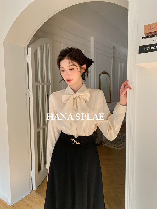 New in early autumn! [HANNA Hanna] Lapel single-breasted thin textured shirt (with tie) H10277# JHY