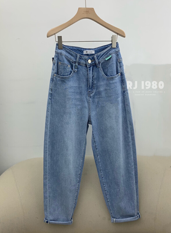 【1980】Korean version of fashionable jeans with slim fit and crotch 63337# JHY