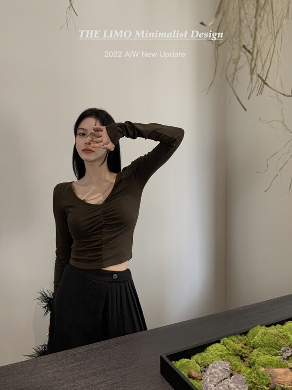 New in early autumn! [THE LIMO] side v-neck silver chain solid color long-sleeved T-shirt 6801# XYJ