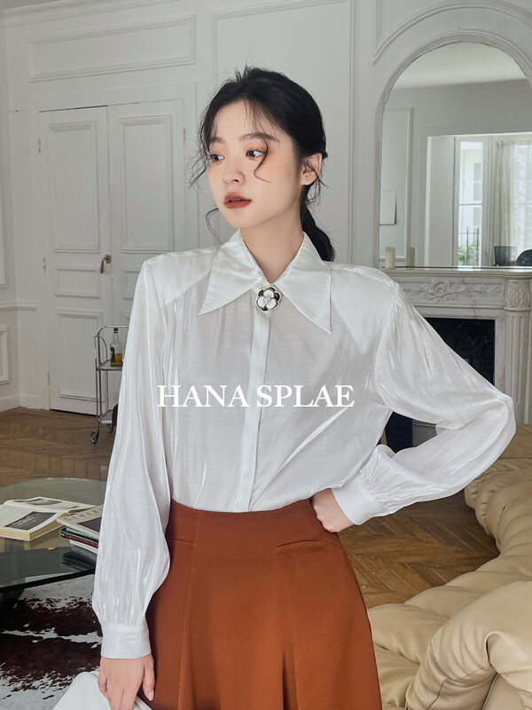 New in autumn! [HANNA Hanna] elegant temperament shirt with silky slit and curved hem H10231# JHY
