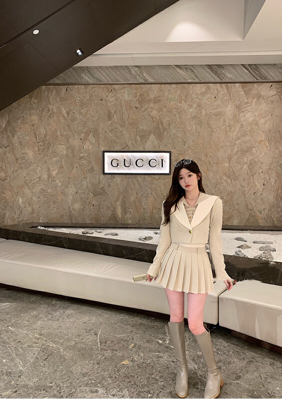 Autumn is new! [W DESIGN] color matching design short suit + pleated skirt suit 74101# WPL