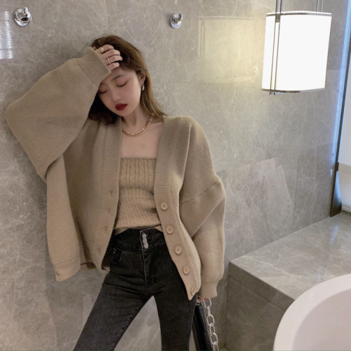 Korean early autumn style retro Japanese lazy style loose v-neck knitted cardigan sweater two-piece jacket feminine temperament