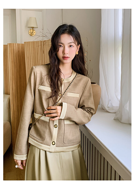 New in autumn! [HANNA Hanna] Xiaoxiangfeng elegant and intellectual hit color short coat H10321# JHY