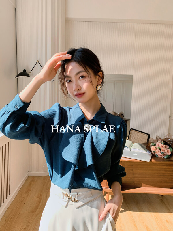 Autumn is new! [HANNA Hanna] French elegant ruffled shirt (with brooch) H10297# JHY