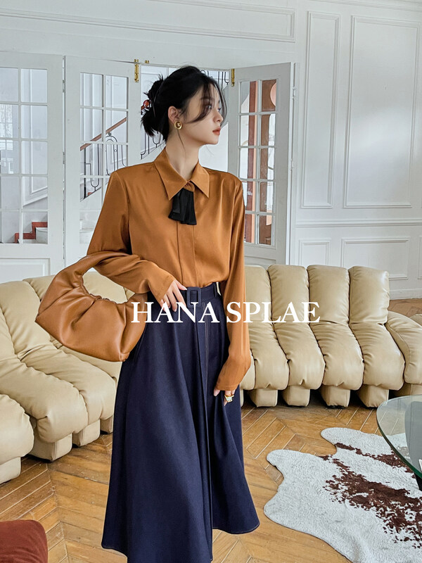 New in autumn! [HANNA Hanna] Design sense bow tie contrast color commuter shirt (with bow tie) H10311# JHY