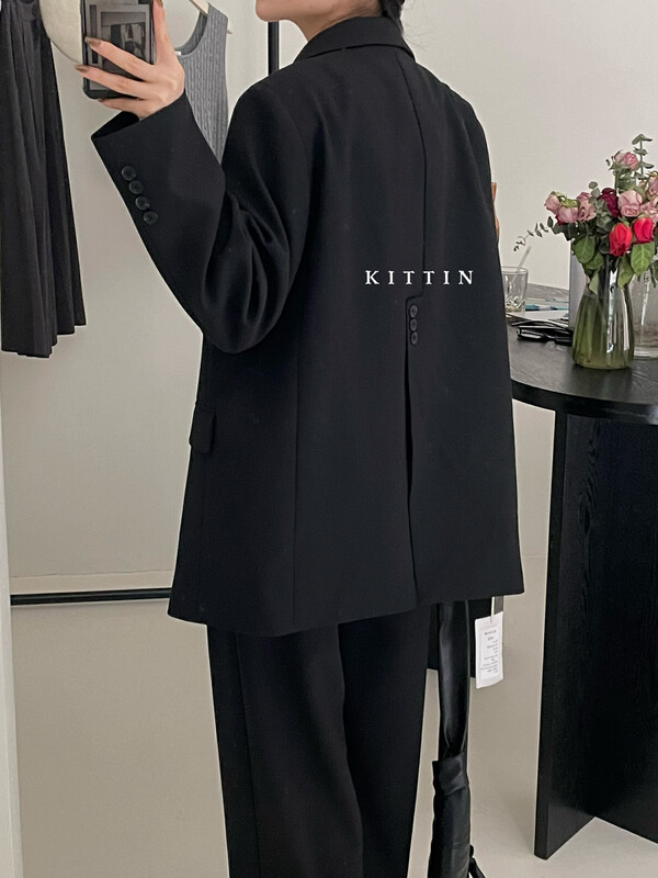 【KITTIN】Korean style back three button suit 236