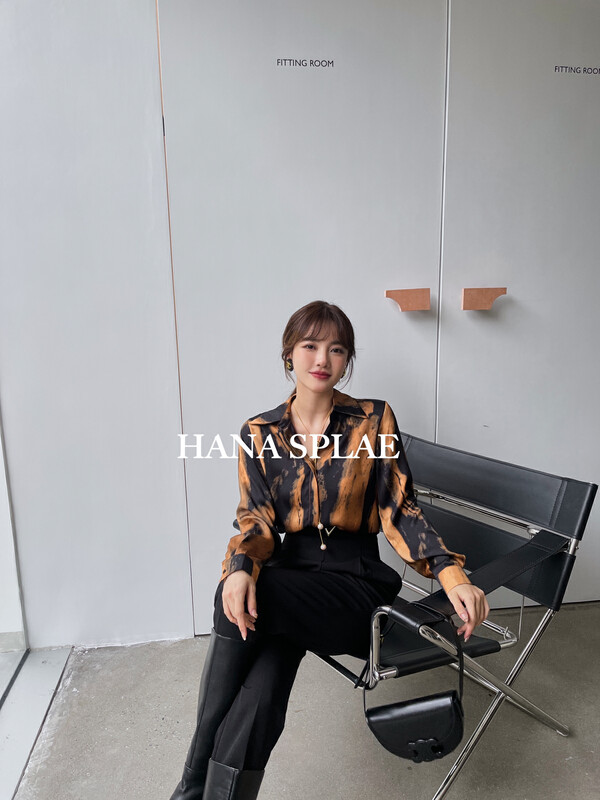 New in autumn! [HANNA Hanna] high-quality printed lapel shirt H10377# JHY