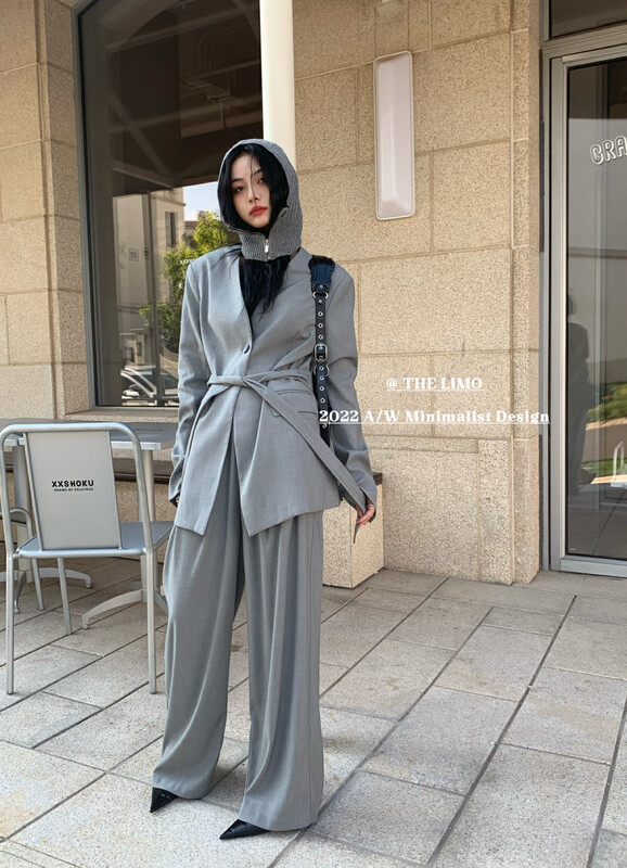 New in early autumn! [THE LIMO] commuter V-neck fashion slim suit (with belt) 6835# XYJ