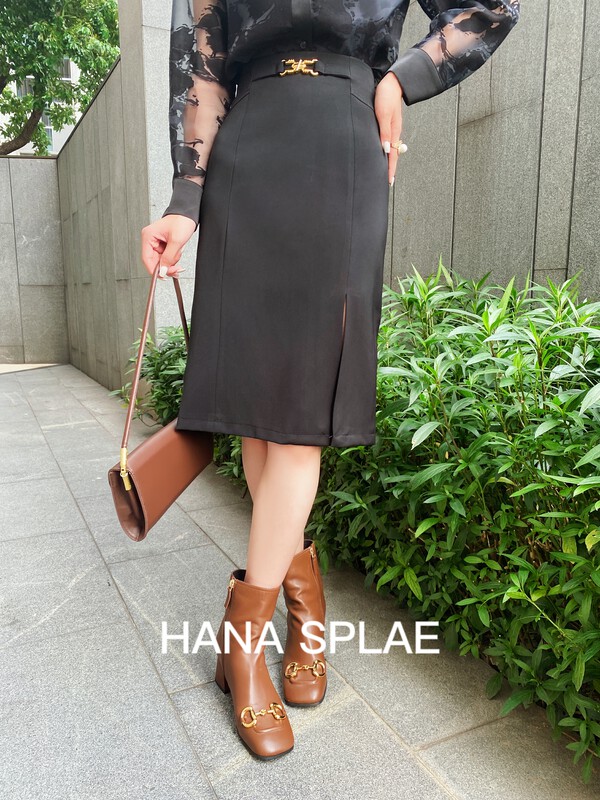 New in early autumn! [HANNA Hanna] temperament metal buckle decorative slim skirt H3310# JHY