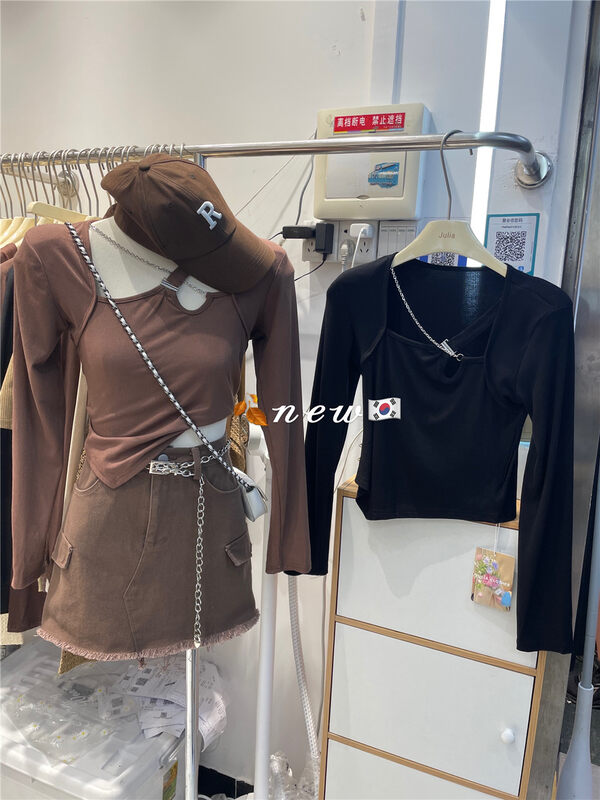 New in autumn! [JULIA] Versatile fashion hollow hot girl shirt (with chain) 1208# PCZ