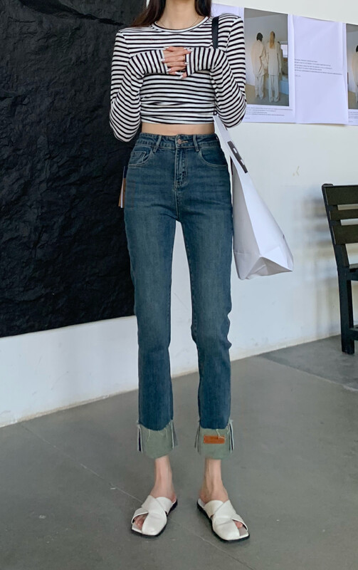 [1980] New fashionable flanging label small pipe jeans in early autumn 65501