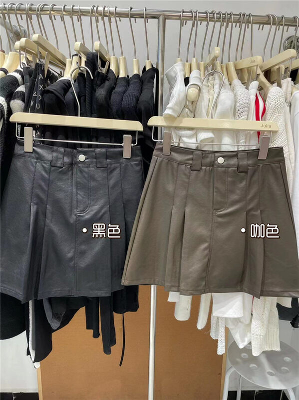 New in autumn! [JULIA] Temperament PU Leather Short Pleated Skirt 523# PCZ