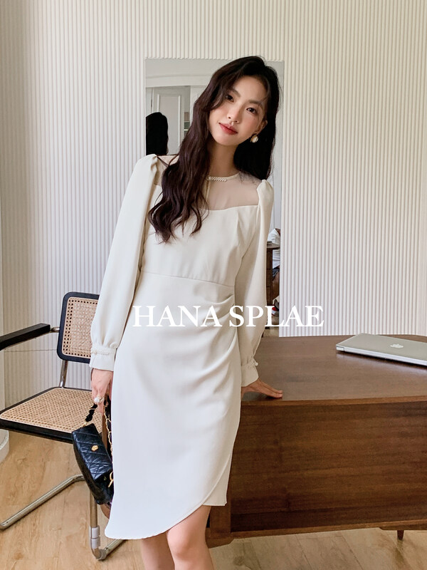 New in early autumn! [HANNA Hanna] stitching round neck puff sleeves waist slim dress H3316# JHY