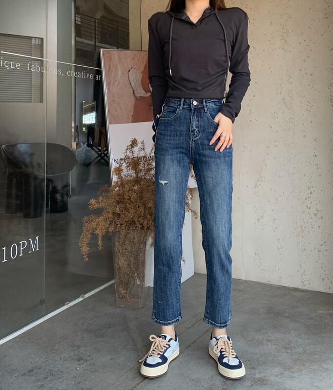 [1980] Autumn new hot style fashionable stitching color hole small smoke pipe jeans 2A63519