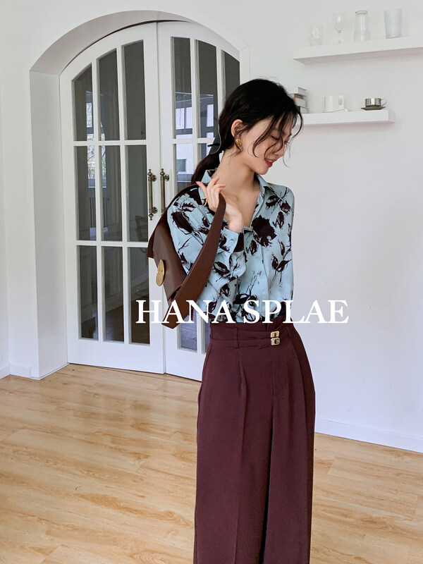 New in early autumn! [HANNA Hanna] floral print simple shirt H10358# JHY