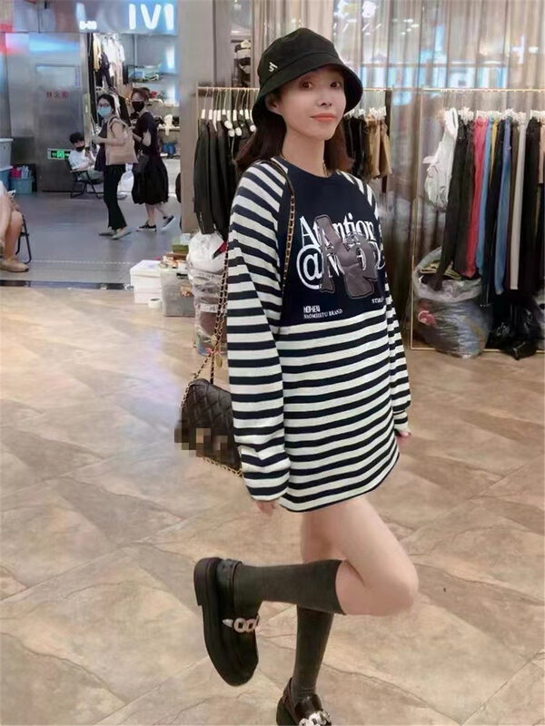New in autumn!  [Jinhan] Casual Loose Striped Contrast Color Letter Printed Round Neck Pullover Long Sleeve T-Shirt 8190# GYJ