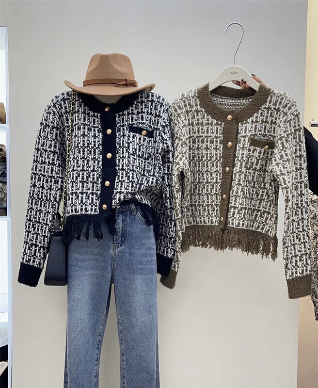 Autumn is new! [MOST] Xiaoxiangfeng contrast color raw edge design knitted cardigan (only sell cardigan) 8920# ZJY