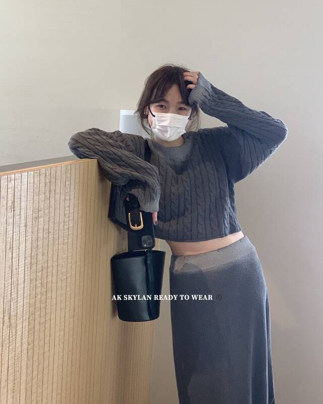 New in early autumn!【A.K SKYLAN】Korean Pullover Sweater + High Waist Gradient Skirt Suit 10130-1-2# ZXL