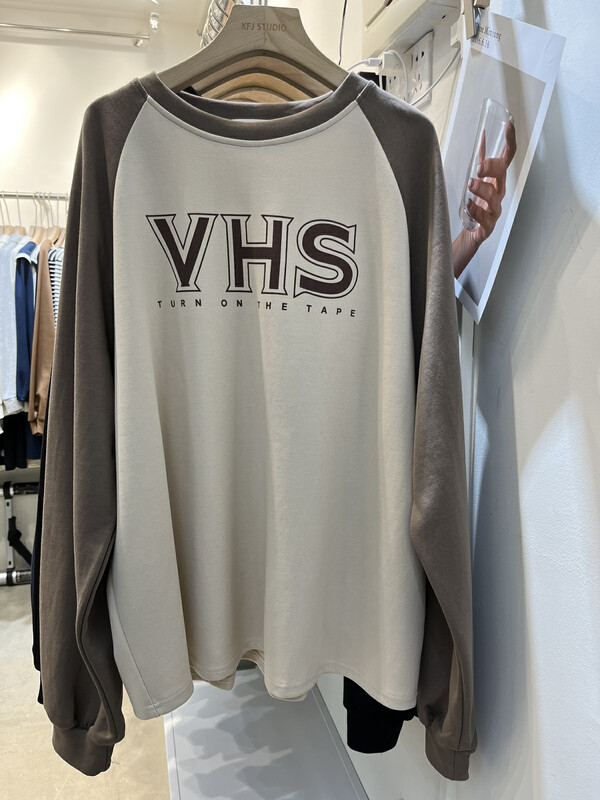 New in autumn! [Xiaofanjia] Contrast color raglan sleeves Korean casual sweater 541# LSW