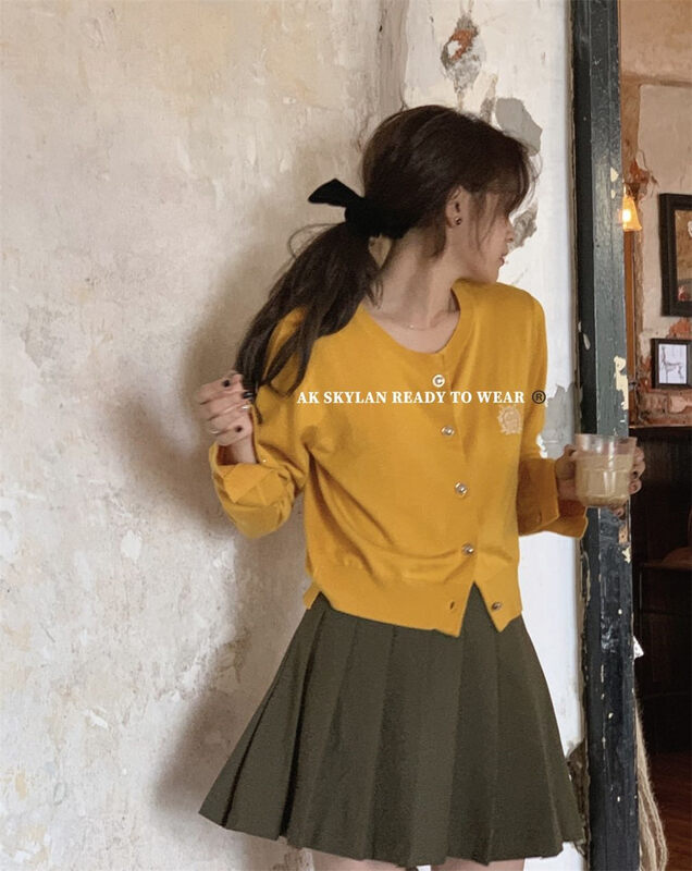New in autumn!【A.K SKYLAN】Round neck single-breasted embroidered knitted cardigan 30039# ZXL
