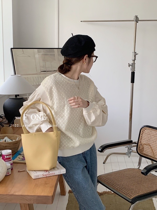 New in autumn! [F ONE] Korean retro round neck embroidered stitching sweater 26068# WPL