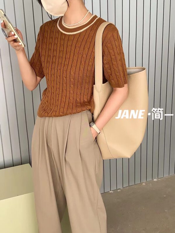 Autumn is new! [JANE Jianyi] Korean style contrast color edge twist short-sleeved sweater 5001# ZXX