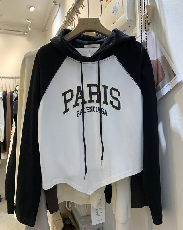 New in autumn! [Xiaofanjia] Simple hooded stitching design sweater 1195# LSW