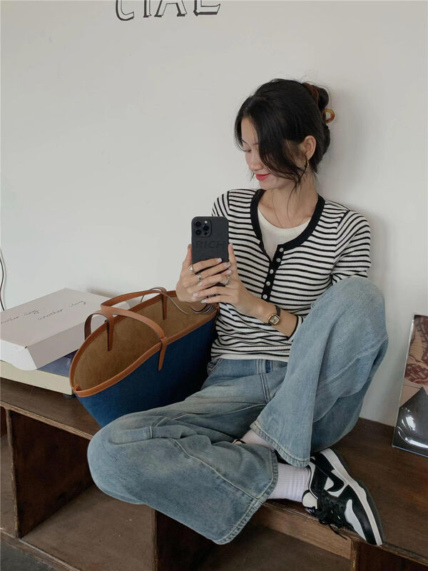 New in autumn! [Rina] Korean classic striped round neck sweater 323x161# ZXX