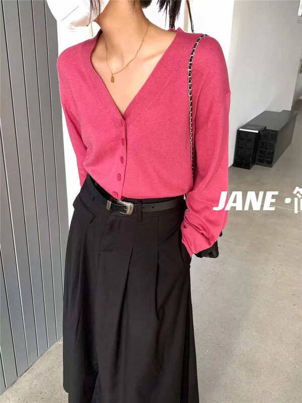 New in autumn! [JANE] Solid color buttoned V-neck long-sleeved knitted cardigan 8301# ZXX